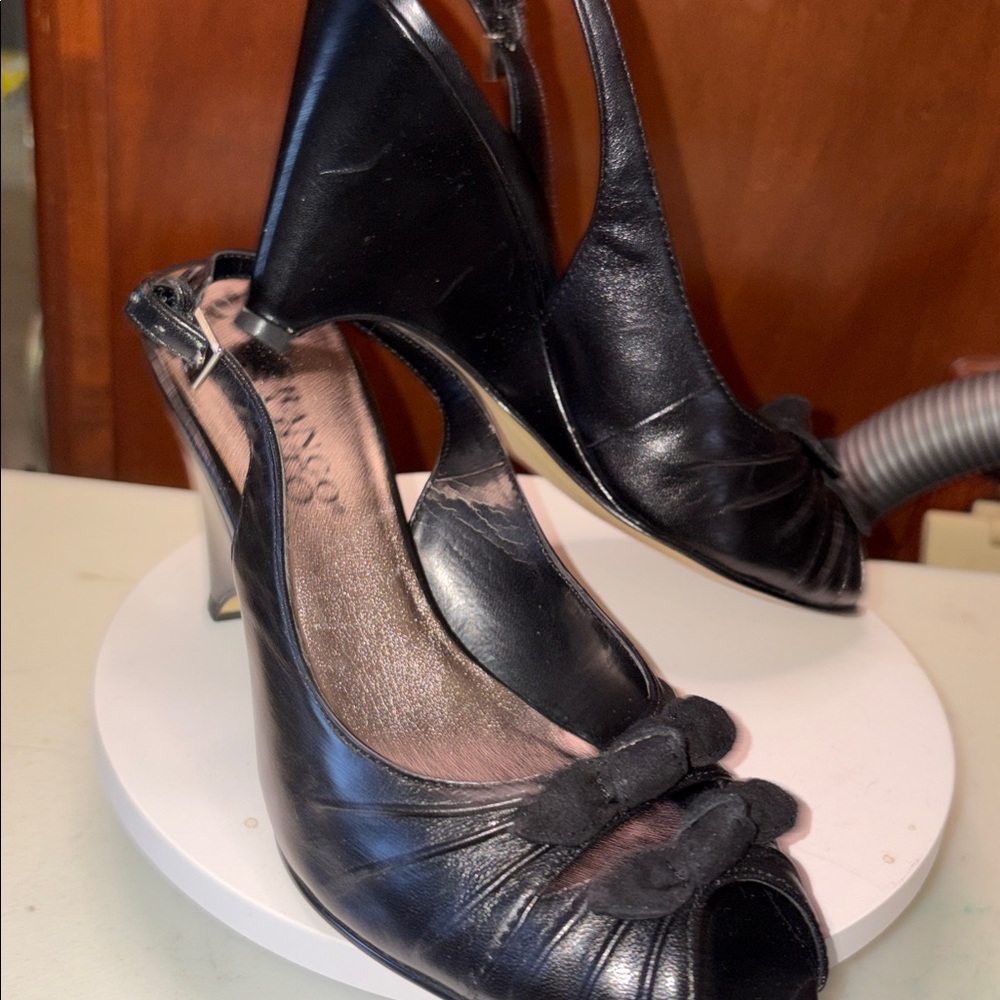 Franco Sarto heels Leather Peep-Toe Slingback wedge heels Black/ front 2
Bows - Picture 14 of 15